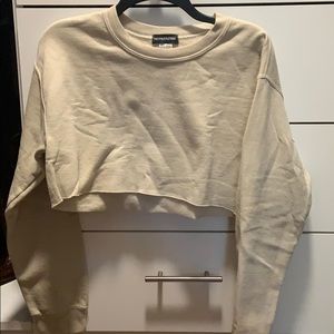 Beige long sleeve crop top